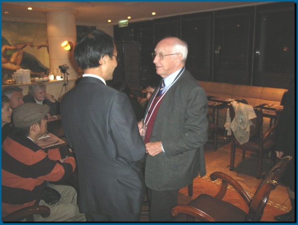 602x451 pixels (94K)